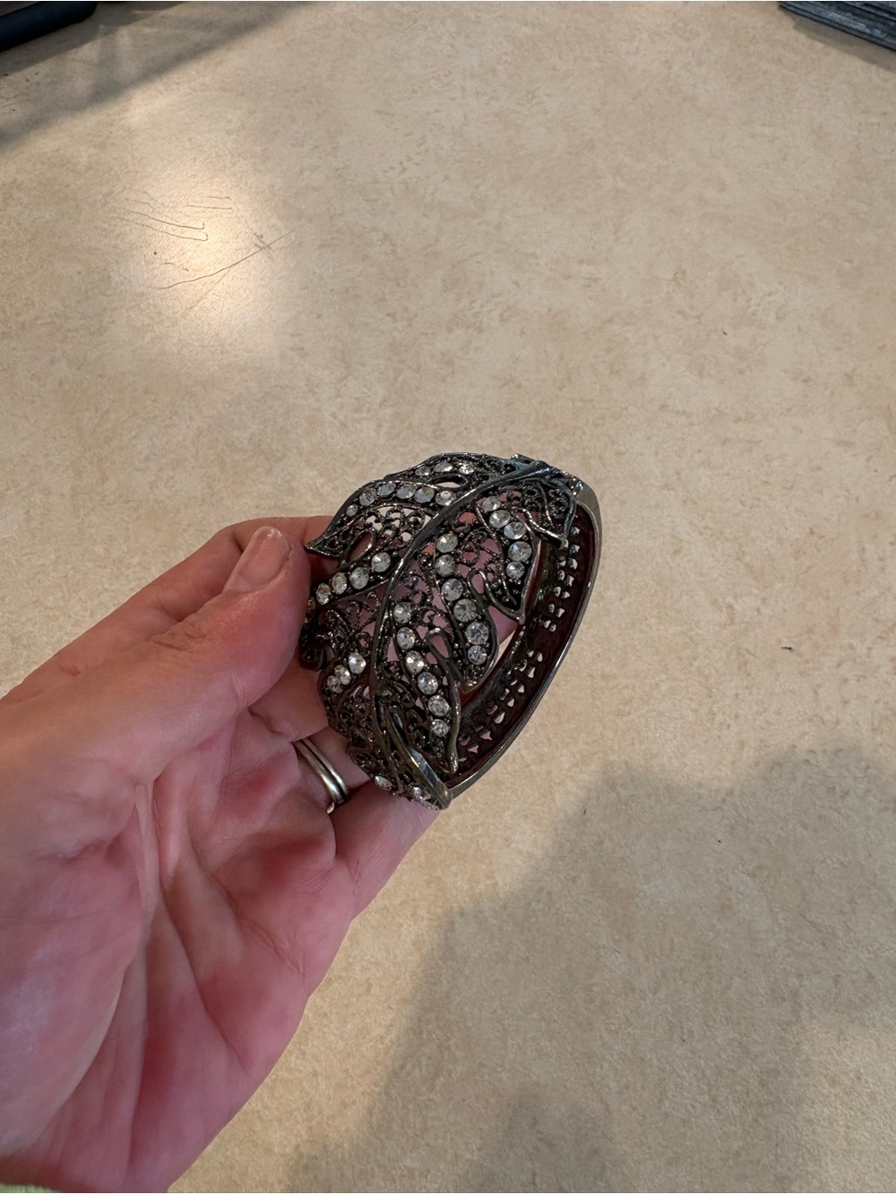 Leaf Motif Rhinestone Cuff Bracelet - Silver Finish